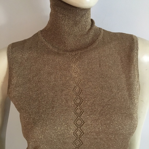 Sleeveless Metallic Gold knit turtleneck top. Petite - Picture 5 of 6